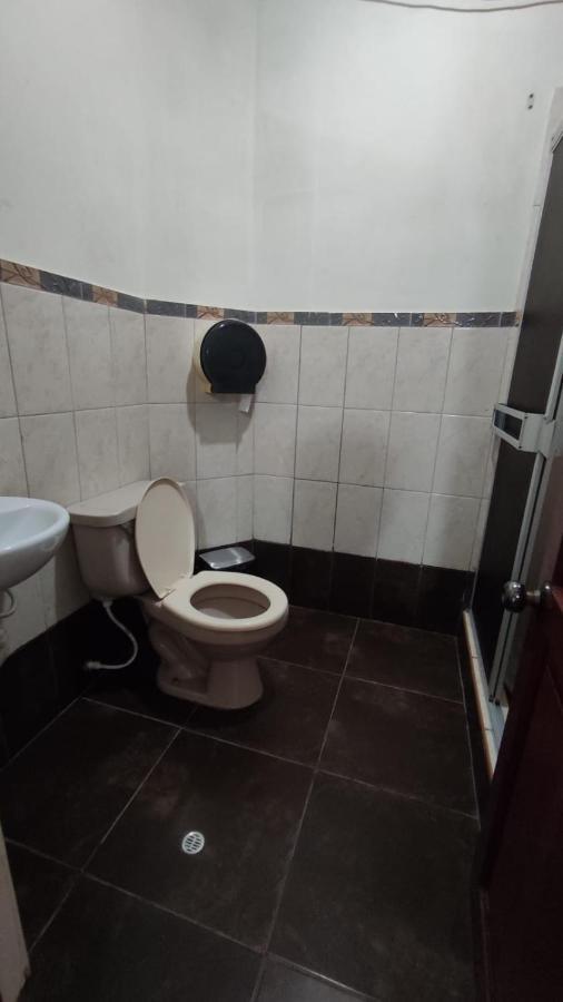 Guest House Tumbes Bagian luar foto