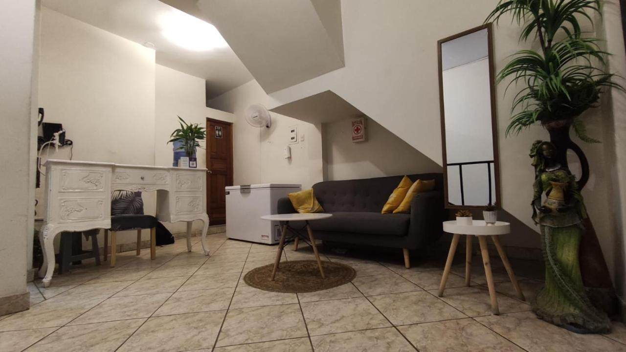 Guest House Tumbes Bagian luar foto