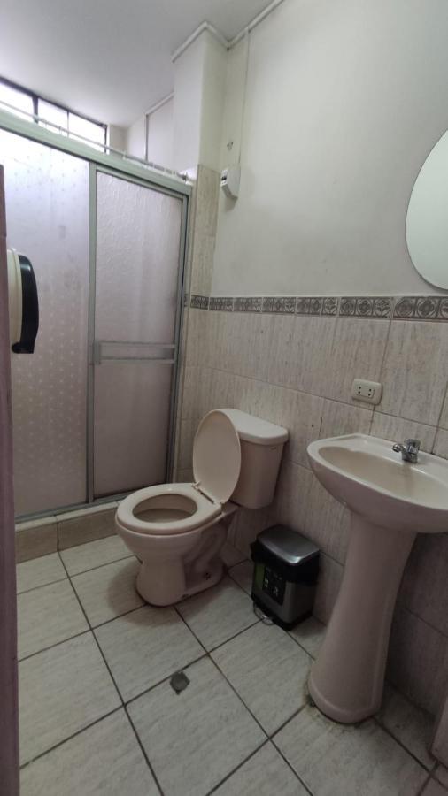 Guest House Tumbes Bagian luar foto