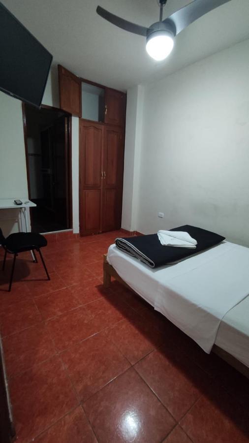 Guest House Tumbes Bagian luar foto