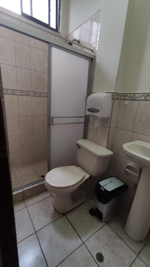 Guest House Tumbes Bagian luar foto