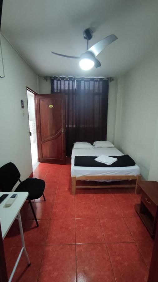Guest House Tumbes Bagian luar foto