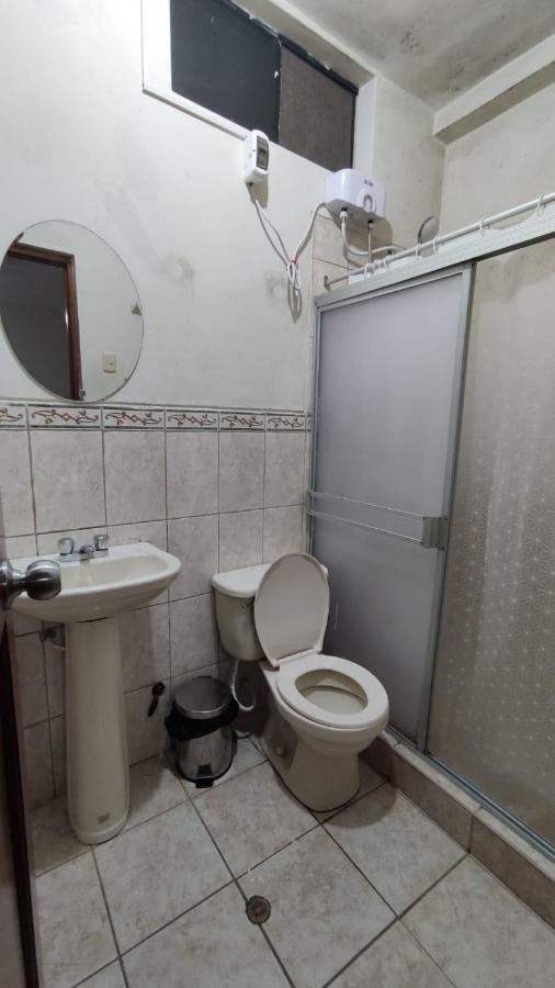 Guest House Tumbes Bagian luar foto